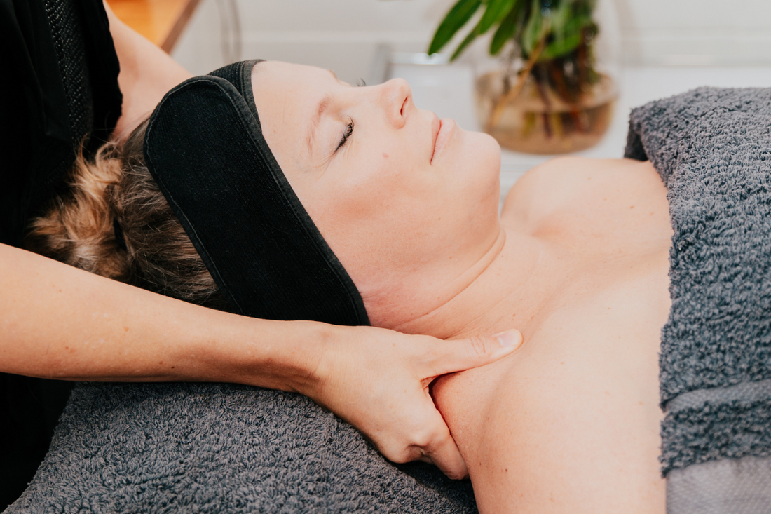 Holistic Skin Treatments vs. Regular Skin Treatments: Which is Right for You?